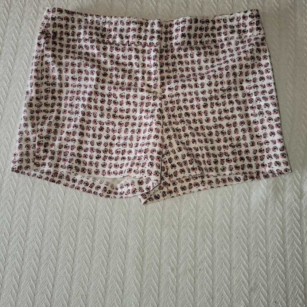 Willi Smith High Waist Floral Women's Shorts - Black and White